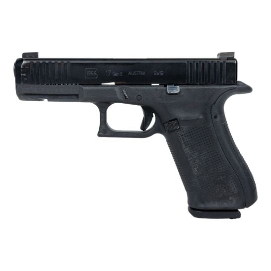 Black GLOCK G17 Gen5 9mm police trade-in pistol with night sights